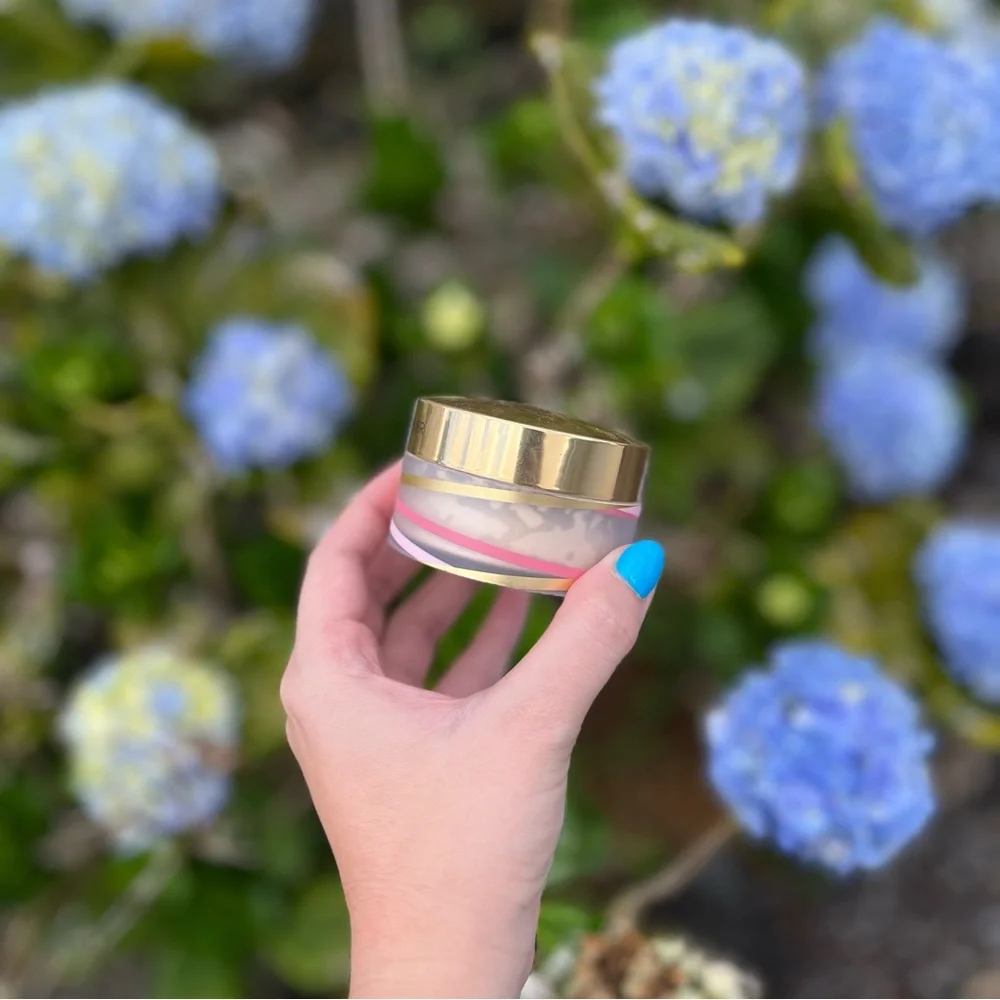 Laura Mercier Translucent Setting Powder - Picture 3 of 13
